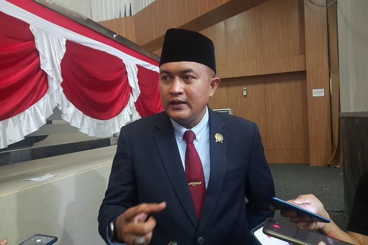 Tutup Reses Masa Sidang II, Ketua DPRD Rudy Susmanto Pinta Aparat Kecamatan Masukan Program Prioritas ke SIPD