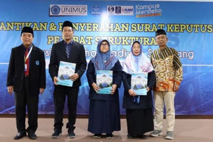 Ingin Hadirkan Energi Baru, Rektor Unimus Lantik dan Serahkan SK Pejabat Struktural