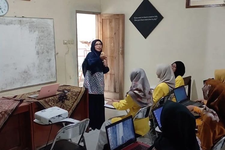 Guru Perlu Kuasai Desain Grafis, Ini Alasannya....