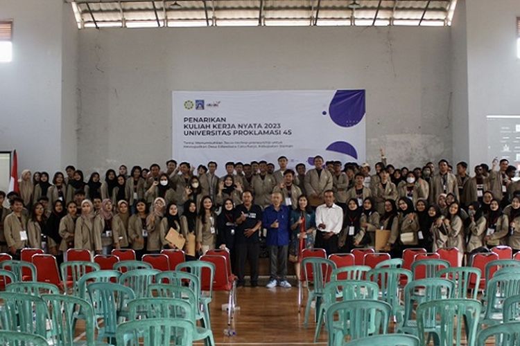    UP 45 Tarik Mahasiswa dari Lokasi KKN Caturharjo