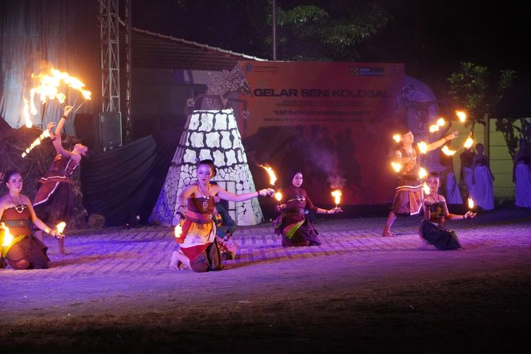 Drama Musikal Bhumi Watu Obong Peringati 11 Tahun UU Keistimewaan DIY