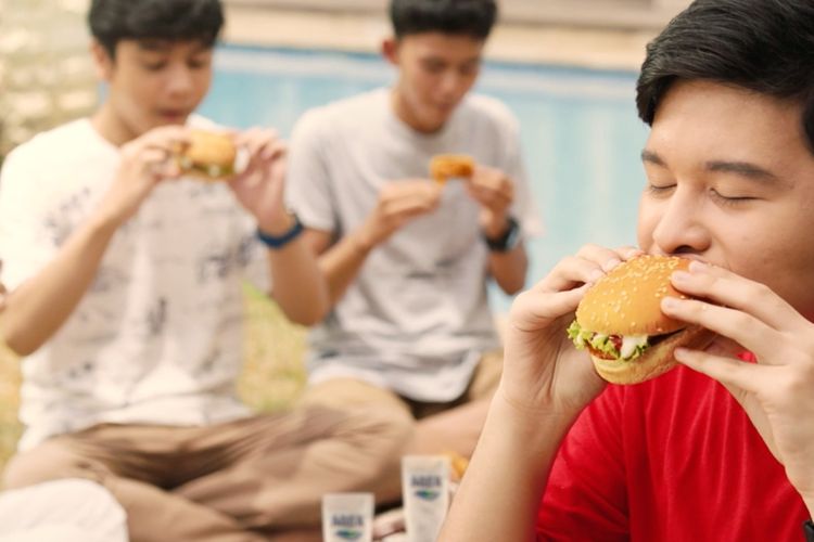 Hari Ini Ulang Tahun Colonel Sanders, KFC Indonesia Beri Paket Baru, Apa Itu?