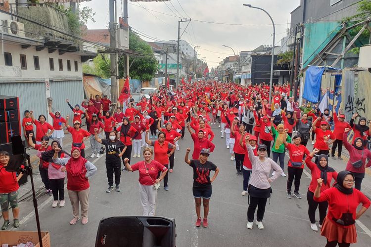 Lautan Warga PDI Perjuangan Senam Bersama Teriakkan 'Ganjar', Eko Suwanto: Wujud Kompak