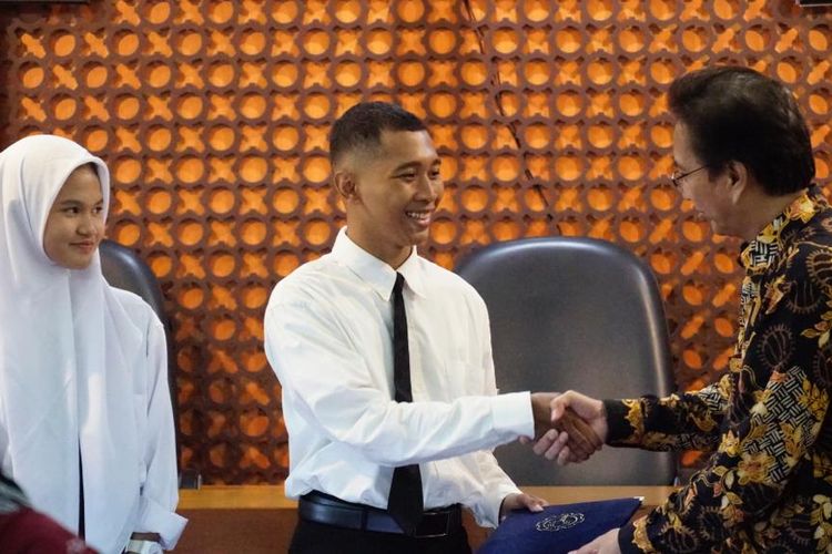  Mimpi Kuliah di ITS Terwujud Berkat Beasiswa Dana Abadi