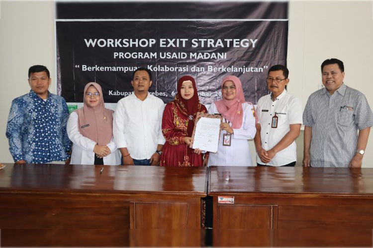 Kurangi Angka Kematian Ibu dan Anak, Eska Unggul Adakan Seminar Exit Strategy di Aula Perpusda Kab. Brebes