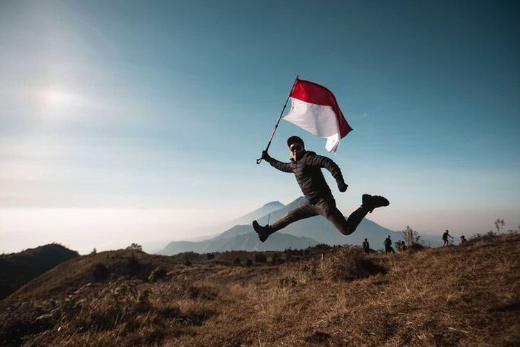 Spesial Hari Kemerdekaan : Kumpulan Pantun Tentang Ulang Tahun Indonesia yang Jenaka Hingga Penuh Semangat