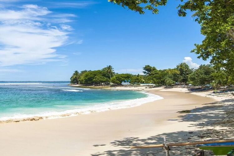5 Rekomendasi Destinasi Wisata di Bengkulu Terbaru 2023. Dari Situs Sejarah Hingga Curug. KEREN ABIS!