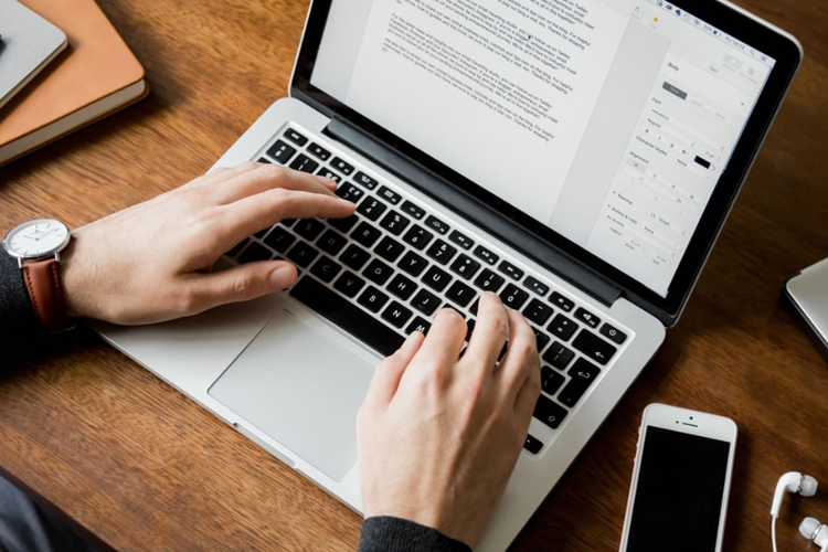 Ini Dia CAT TOOLS Yang Sering Digunakan Dalam Industri Penerjemahan. Ada Alat Apa Aja Sih? Simak Yuk!