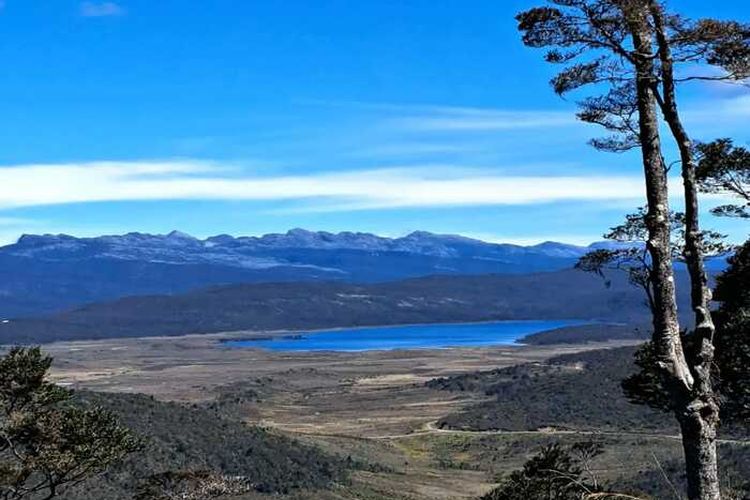 6 Rekomendasi Wisata Terbaik di Papua Pegunungan, Indah dan Menawan, Kamu Wajib Datang Ke Sini!