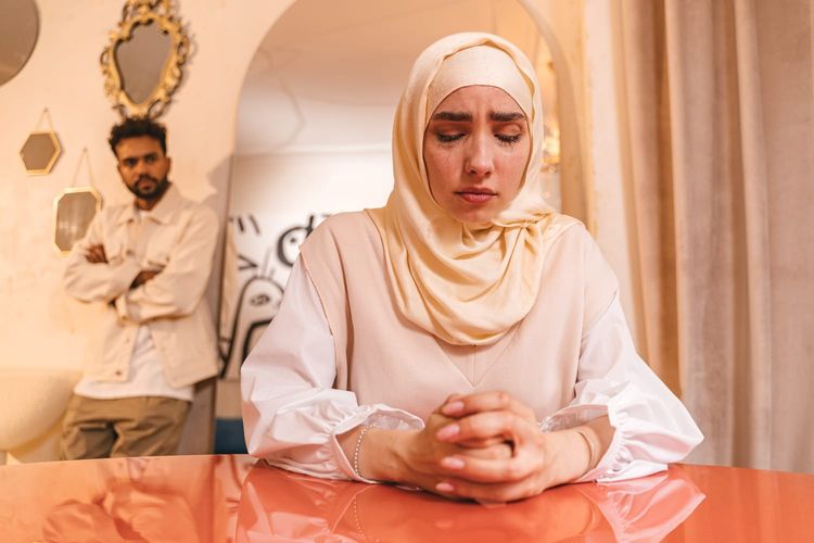 Sebab Terjadinya Nusyuz Suami dan Istri dalam Rumah Tangga: Bagian empat