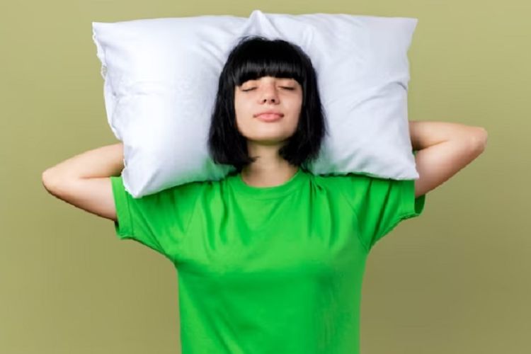 8 Tips Penting untuk Menjaga Kebersihan Bantal Tidur Anda