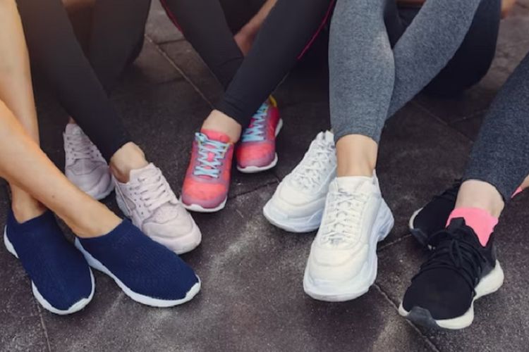 7 Jenis Sepatu yang Cocok untuk Olahraga