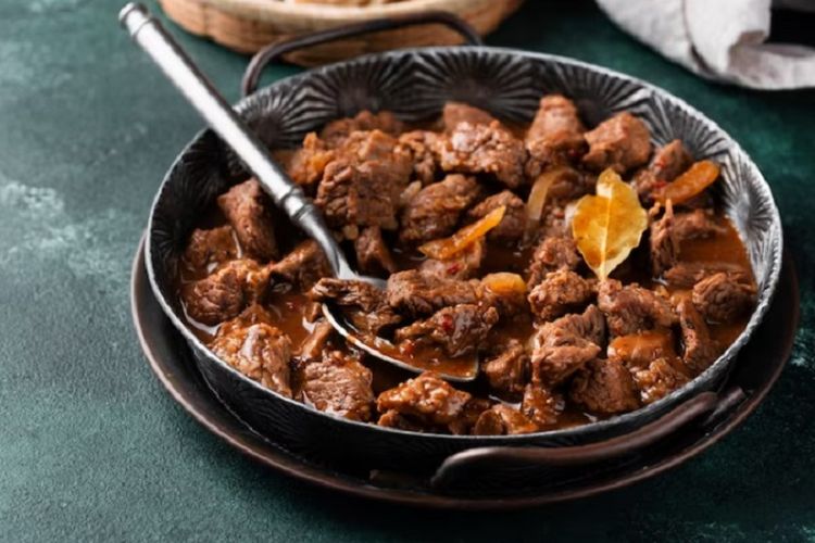 Tips Memasak Rendang Empuk dan Hemat Gas: Kunci Kelezatan dalam Keseimbangan