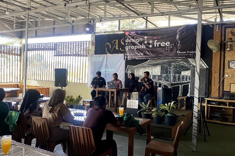 Sukarelawan Ganjar Gelar Pelatihan Gratis untuk Tingkatkan Keahlian Grafis Pemuda 