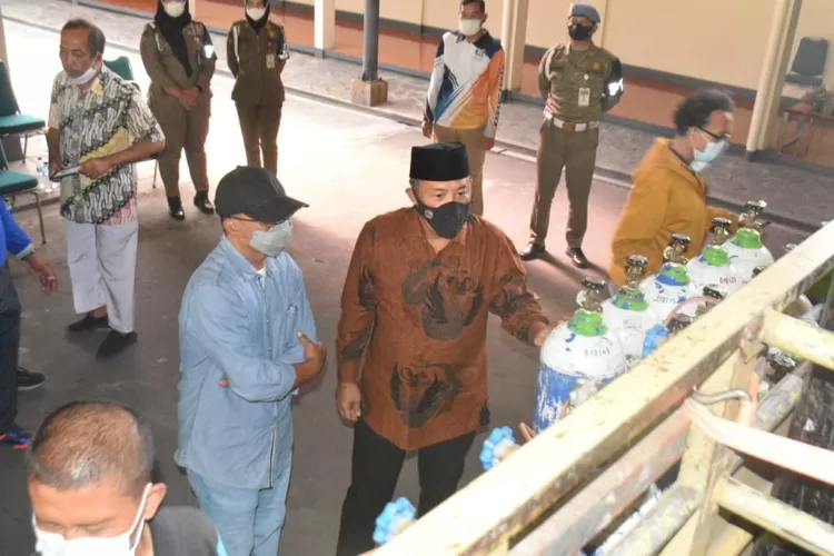 Pemkab Karanganyar menyiapkan isi ulang oksigen gratis