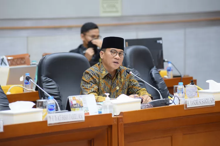 Ketua Komisi VIII DPR RI Yandri Susanto saat rapat dengan Kemensos. (Dok Komisi VIII)