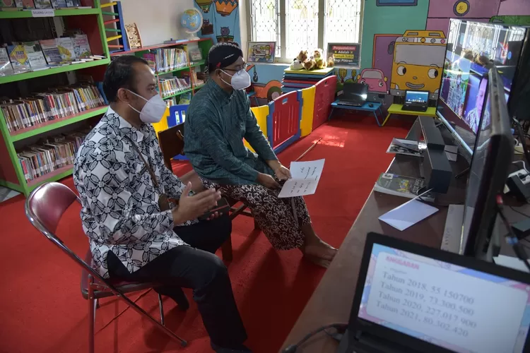 Perpustakaan Banyurejo, Kapanewon Tempel mengkuti penilaian Tim Juri Nasional secara daring. (Humas Pemkab Sleman)