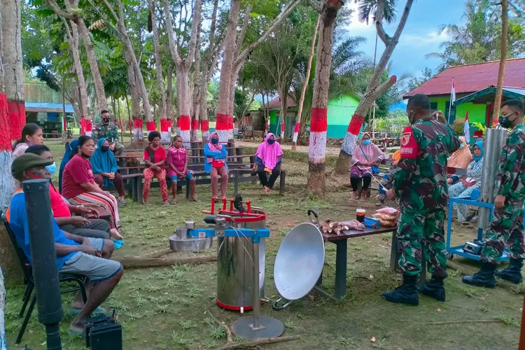 Penyuluhan oleh Satgan Yonif 512 QY (Satgas Yonif 512 QY/bahman)