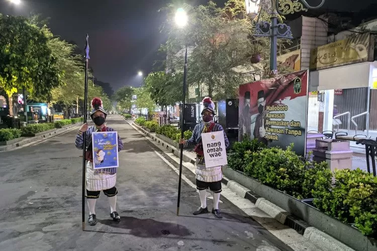 Arsip Foto - Suasana kawasan Jalan Malioboro di Kota Yogyakarta pada masa penerapan PPKM untuk mengendalikan penularan Covid-19. (ANTARA/HO-Humas Pemkot Yogyakarta)