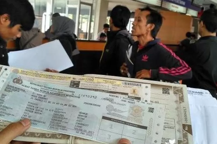 Ilustrasi STNK. (ADE BAYU INDRA/PR.)