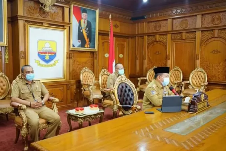 Gubernur Jambi Al Haris menjadi Narasumber Acara&nbsp; Literasi Digital bertajuk "Dampak Positif Bermedia Sosial"  (Doc. Diskominfo Jambi)