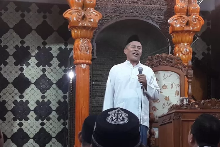 Kiai Marzuki Mustamar Ketua PWNU Jawa Timur (@ngulang.ngaji)