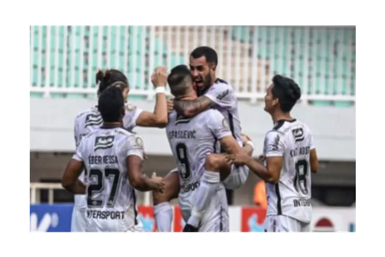 Momen bahagia setelah Ilija Spasojevic membawa kemenangan bagi timnya, Bali United (Instagram/@baliunitedfc)