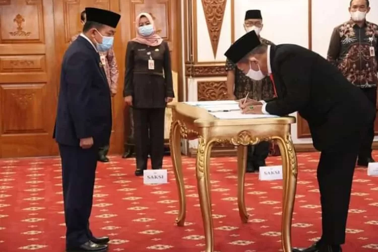 Pelantikan Komisaris dan DIrektur PT JII (Diskominfo Jambi)