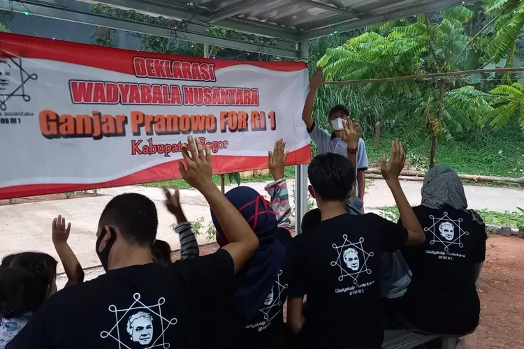 Bogor Mendeklarasikan Ganjar Pranowo Sebagai calon Presiden RI 2024. Sebagai penerus tongkat estafeta dari presiden Jokowi (Gus Rifat Ghifari)