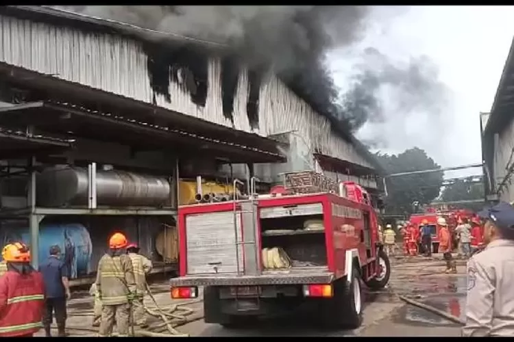 Kebakaran di Bandung (Foto: Gorajuara/Diskar PB Kota Bandung)