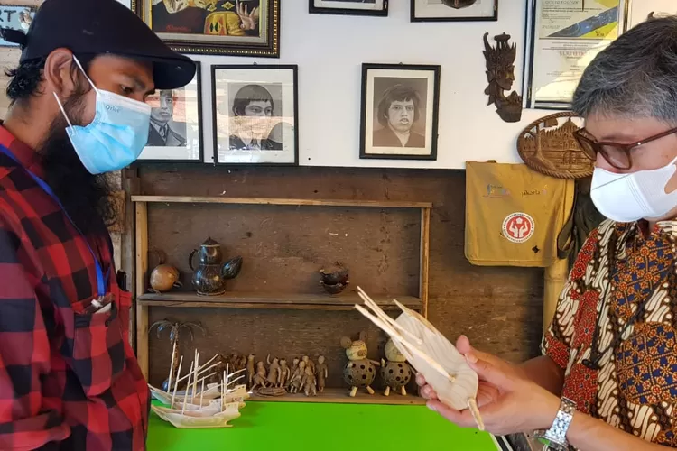 Deputi Bidang Usaha Mikro, Kemenkop UKM Eddy Satriya (kanan) ((Dok. Humas KemenkopUKM))