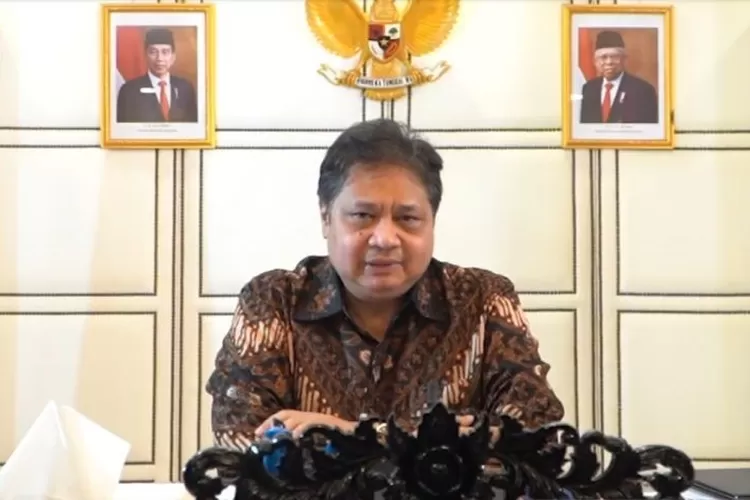 Dokumentasi - Menteri Koordinator Bidang Perekonomian Airlangga Hartarto dalam acara Rakornas Pelindungan Pekerja Migran Indonesia yang digelar oleh BP2MI pada Jumat (08/10/2021).  ((ANTARA/HO-Kemenko Perekonomian))