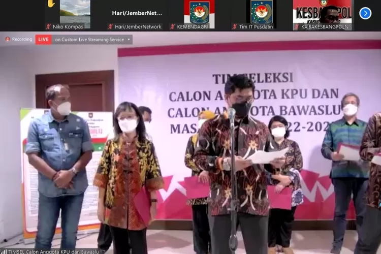 Ketua Tim Seleksi KPU dan Bawaslu RI Juri Ardiantoro umumkan pembukaan calon anggota KPU dan Bawaslu dibuka 18 Oktober 2021. (Tangkap Layar Konferensi Pers)