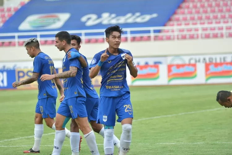 Pemain PSIS Semarang Septian David Maulana jadi tokoh sentral lini serang Mahesa Jenar saat lawan Persib Bandung. (Ayosemarang/Budi Cahyono)