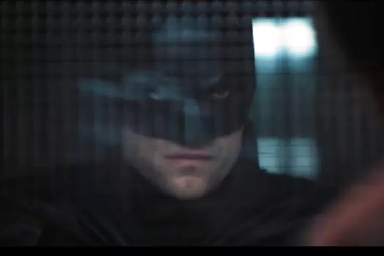 Robert Pattinson, sang Kesatria Kegelapan dalam trailer terbaru 'Batman' (Tangkap layar YouTube/Warner Bros Pictures)