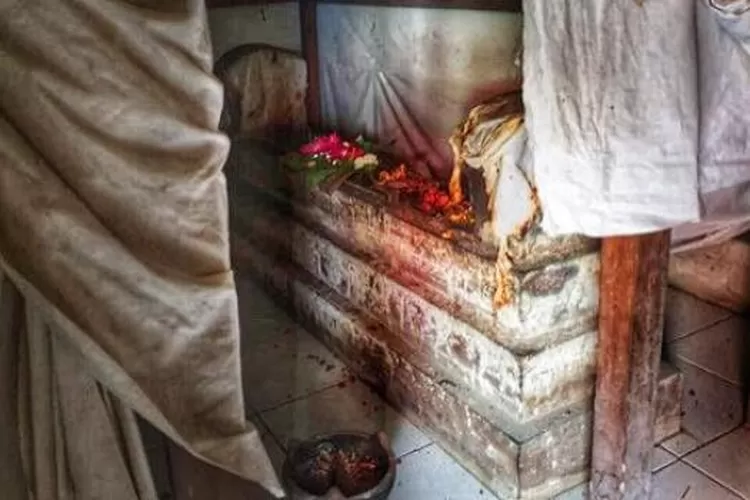 Cerita Mistis di balik makam keramat (Dok.klikanggaran.com/NS)