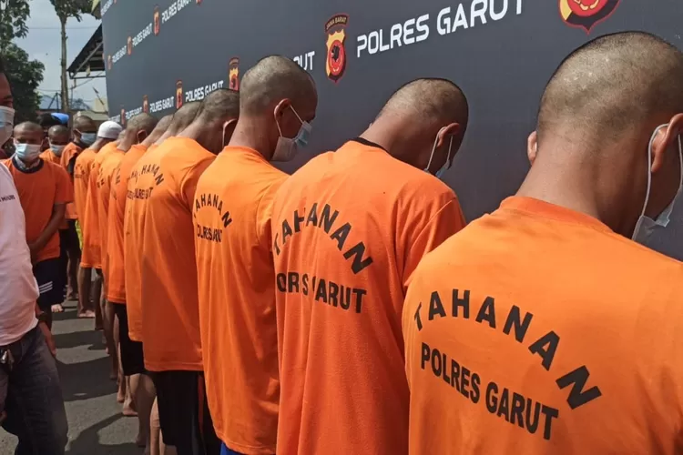 Para pelaku ditahan di Mapolres Garut. Foto: Jurnal Garut/PikiranRakyat.com