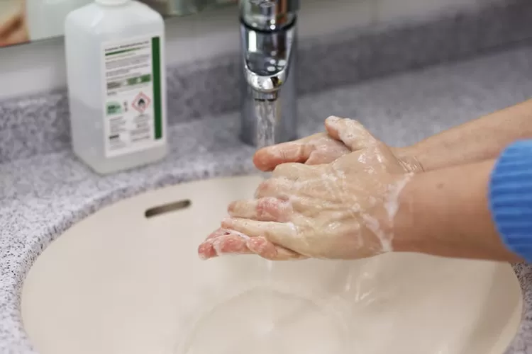Yuk, biasakan mencuci Tangan pakai sabun! (Pexels/Jenny K.)