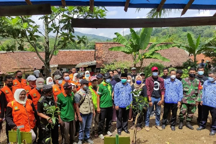 Pemuda Karang Taruna Sukamakmur gelar Sumpah Pemuda di Kecamatan Sukamakmur. (Bogor Times)