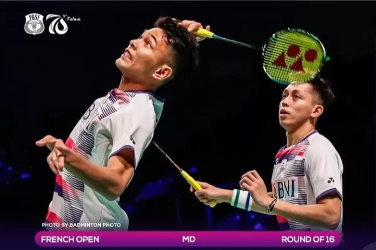 Tim ganda putra Indonesia, Rian dan Putra yang berhasil melaju ke perempat final French Open 2021 (Instagram/@badminton.ina)