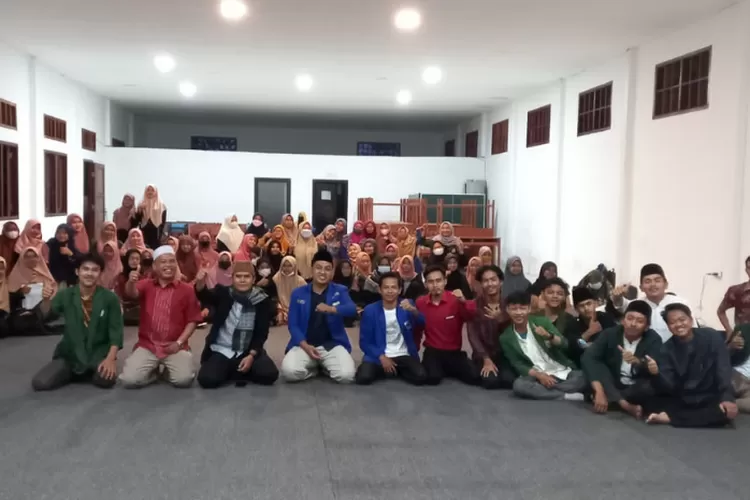 Komisariat PMII dan BEM mengadkan acara maulid Nabi di Kampus Al-Aulia (Foto dokumentasi Bogor Times)