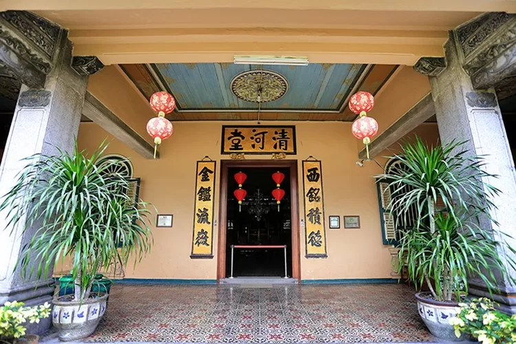 Arsitektur rumah Tjong A Fie  merupakan perpaduan budaya Eropa, Tionghoa, dan Melayu. (Dhodi Syailendra)