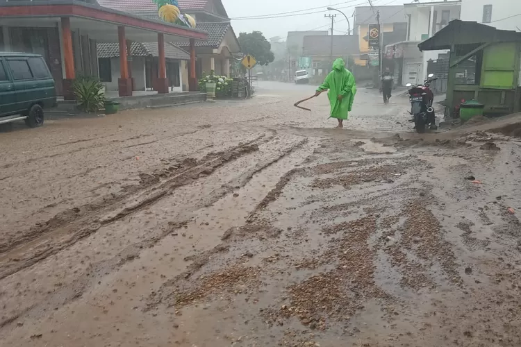 Banjir bandang terjang Kota Batu (Dok. BNPB)