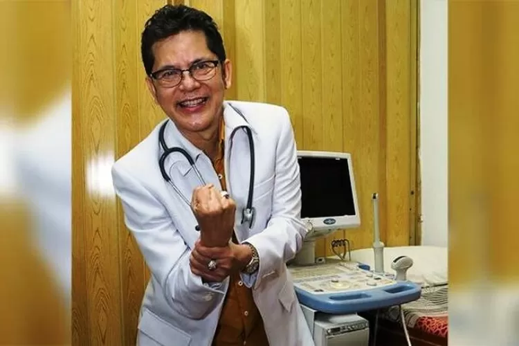 Seksolog Dokter Boyke Dian Nugraha. (genpi.co)