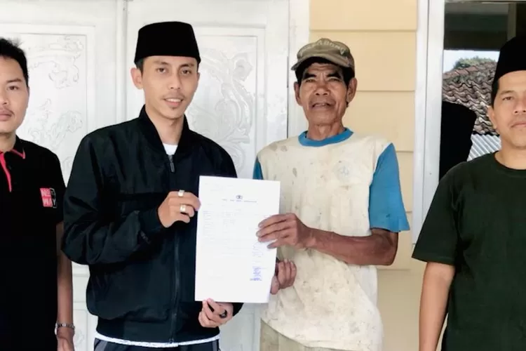 LBH PCNU Kota Bogor Bersama Korban Penipuan. (Dokumentasi LBH NU Kota Bogor)