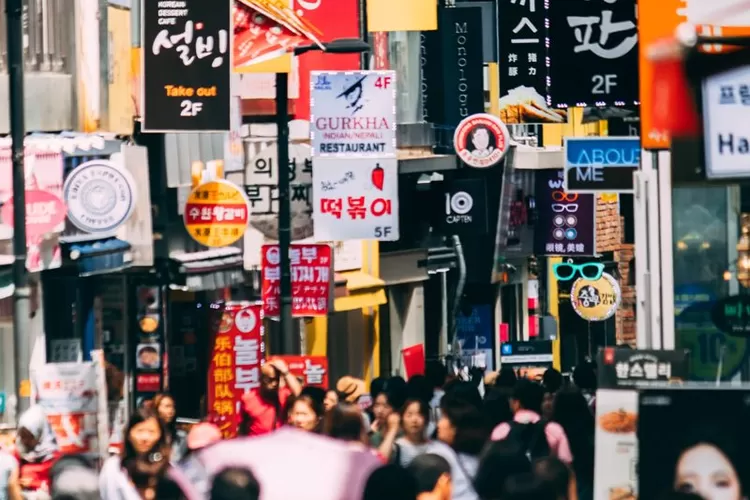 Pemerintah Korea Selatan akan longgarkan aturan karantina wajib bagi para pelancong internasional (Pexels/Taryn Elliott)
