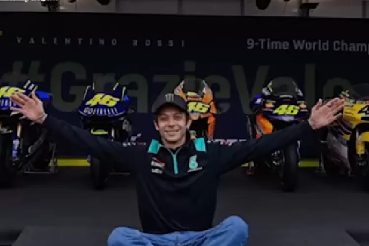 Valentino Rossi detik mengakhiri pensiun bersama motor debutannya 46 The Docters (youtube.com )