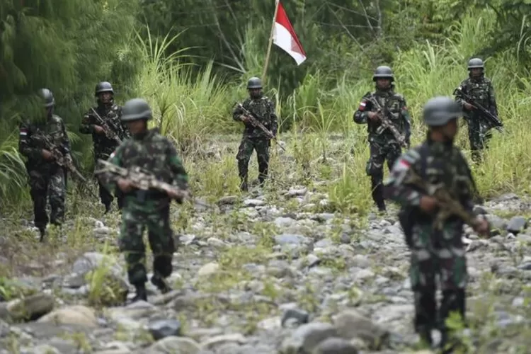 Anggota TNI bertugas di Papua. net 