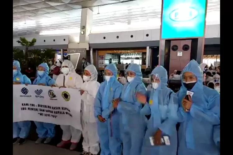 173 Pekerja Migran Indonesia (PMI) berangkat ke Taiwan, Selasa 23 November 2021 melalui Bandara Soekarno Hatta. (kemnaker.go.id)