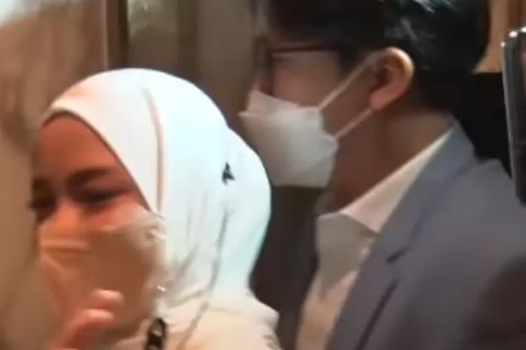 Nissa Sabyan (YouTube Surya Cipta Televisi)